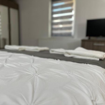 Отель Casa Antonia Chiscau Экстерьер фото