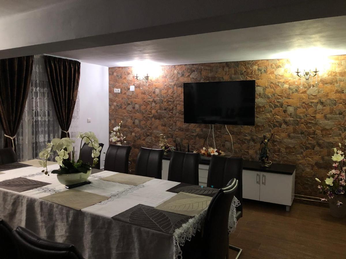 Отель Casa Antonia Chiscau Экстерьер фото